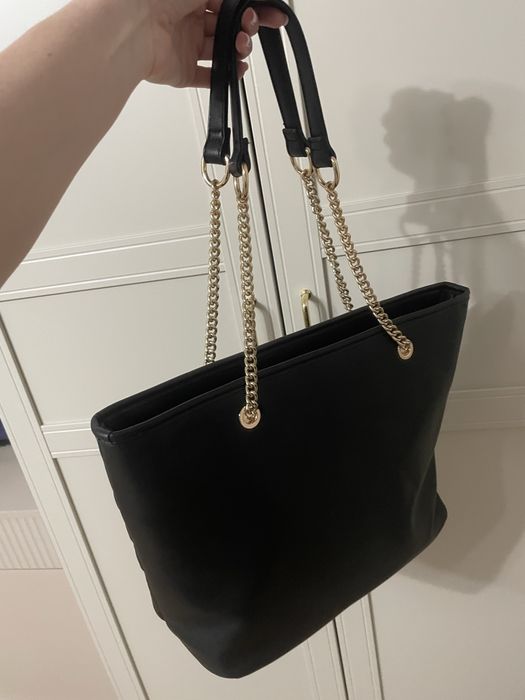 Torebka shopper z pikowanej ekoskóry z ozdobnym łańcuszkiem Wittchen