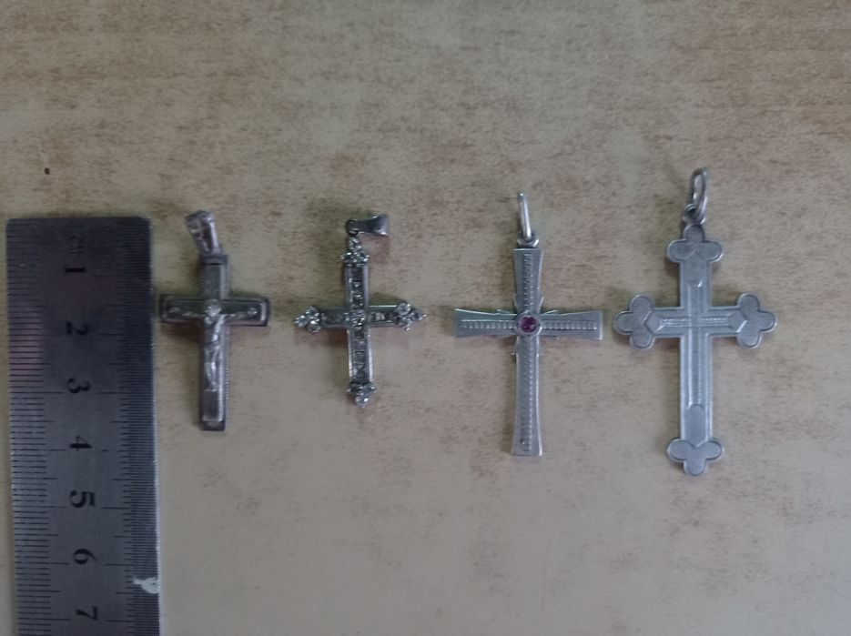 Продам серебряные украшения подвески 925 проба , цена за грамм 90 грн.