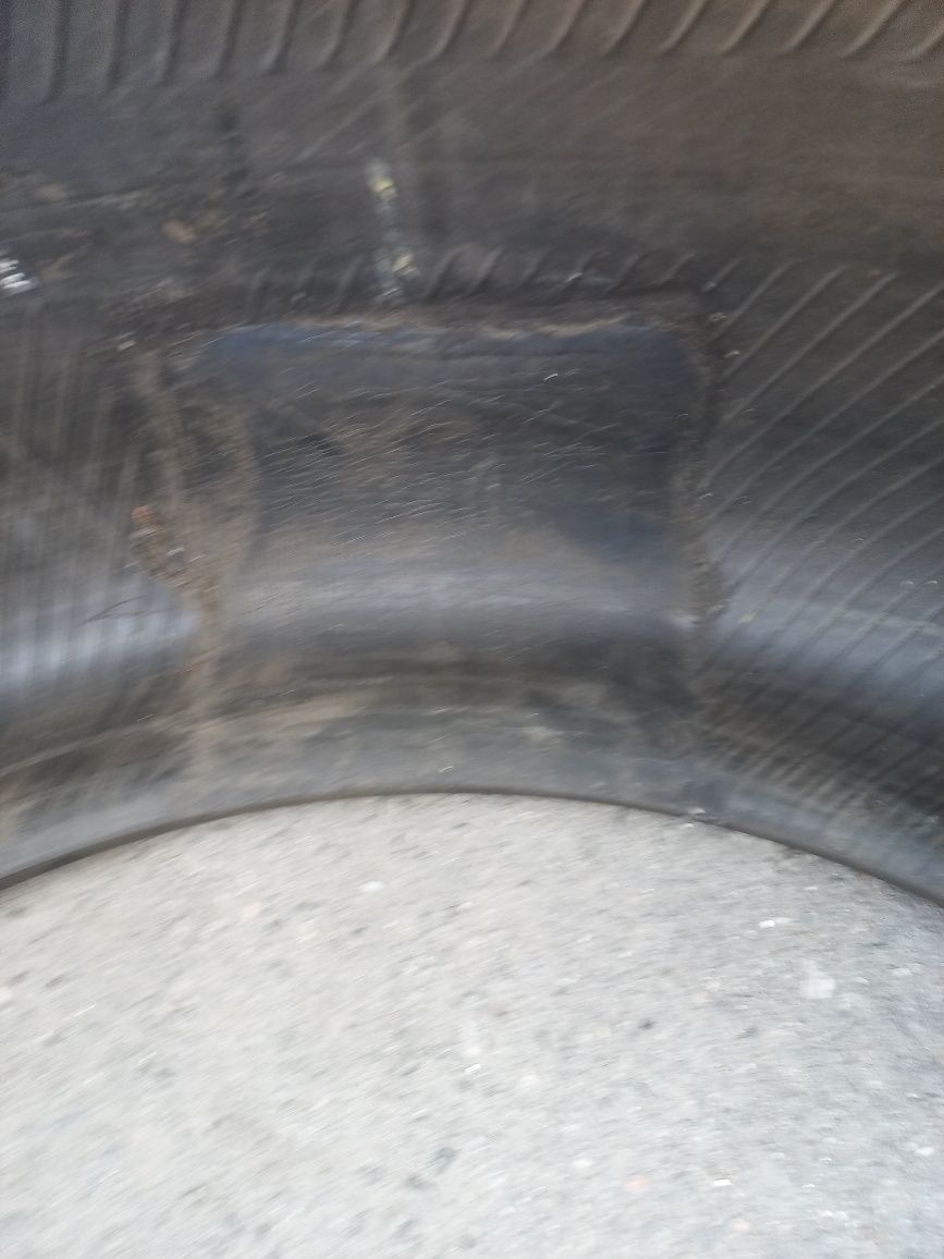 Одна шина 275/40/20 TOYO