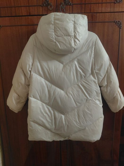 Классный теплый зимний пуховик на девочку