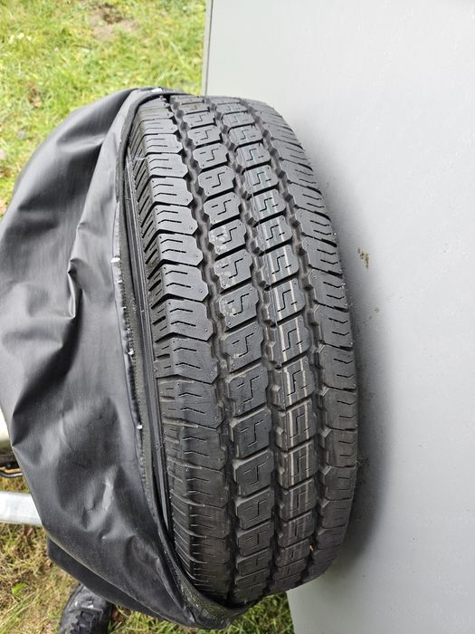 Przyczepa towarowa/furgon zamykana