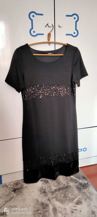 Святкова чорна сукня