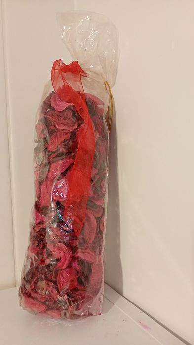 Suszone płatki kwiatów w woreczku:)