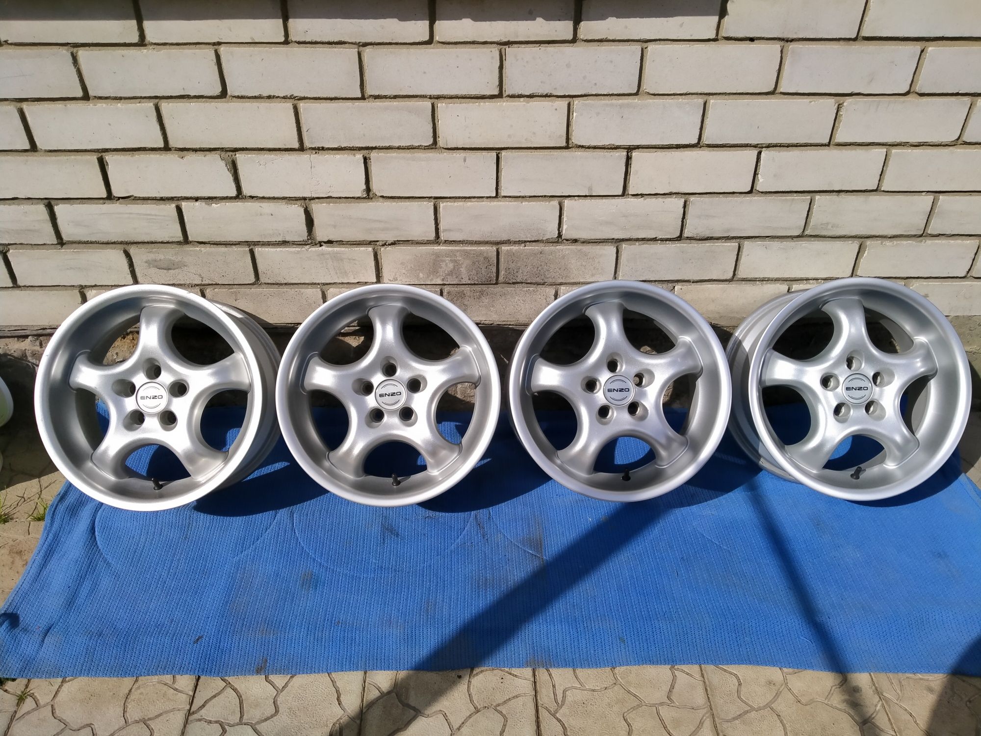 Диски  5*100 R16 ENZO CUP Vw Golf Bora polo Skoda Tur Fabia Audi A3