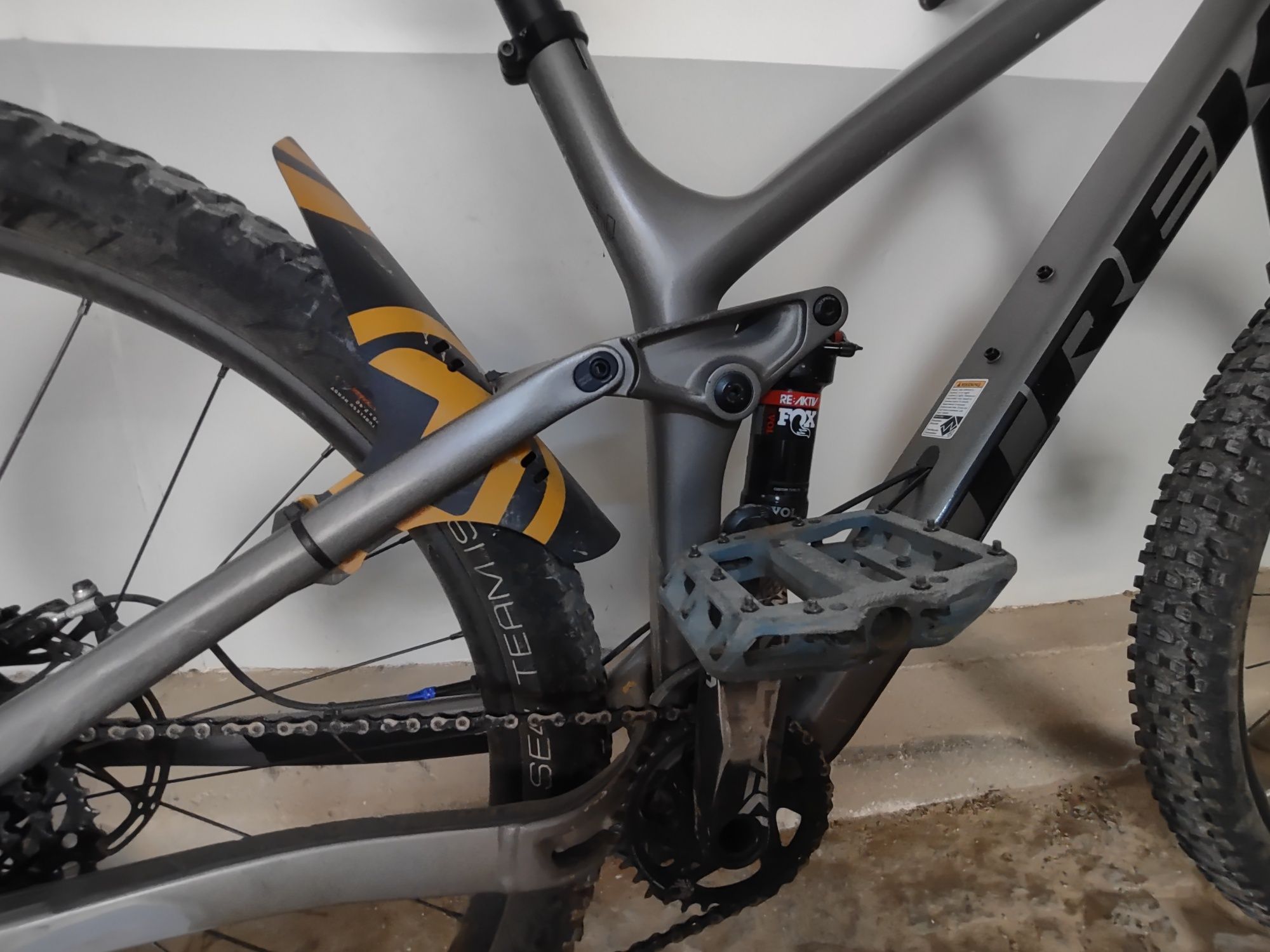 Trek Fuel 9.8 EX Carbon 29er Mtn Bile