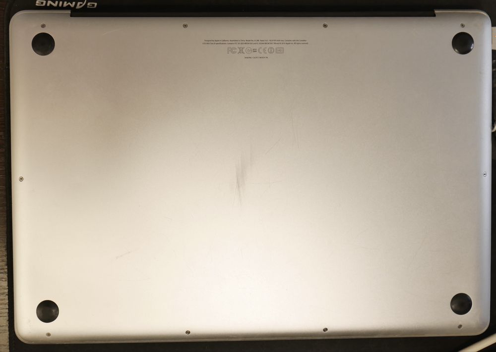 Apple Macbook PRO A1286 late 2011 в робочому стані з рідним зарядним