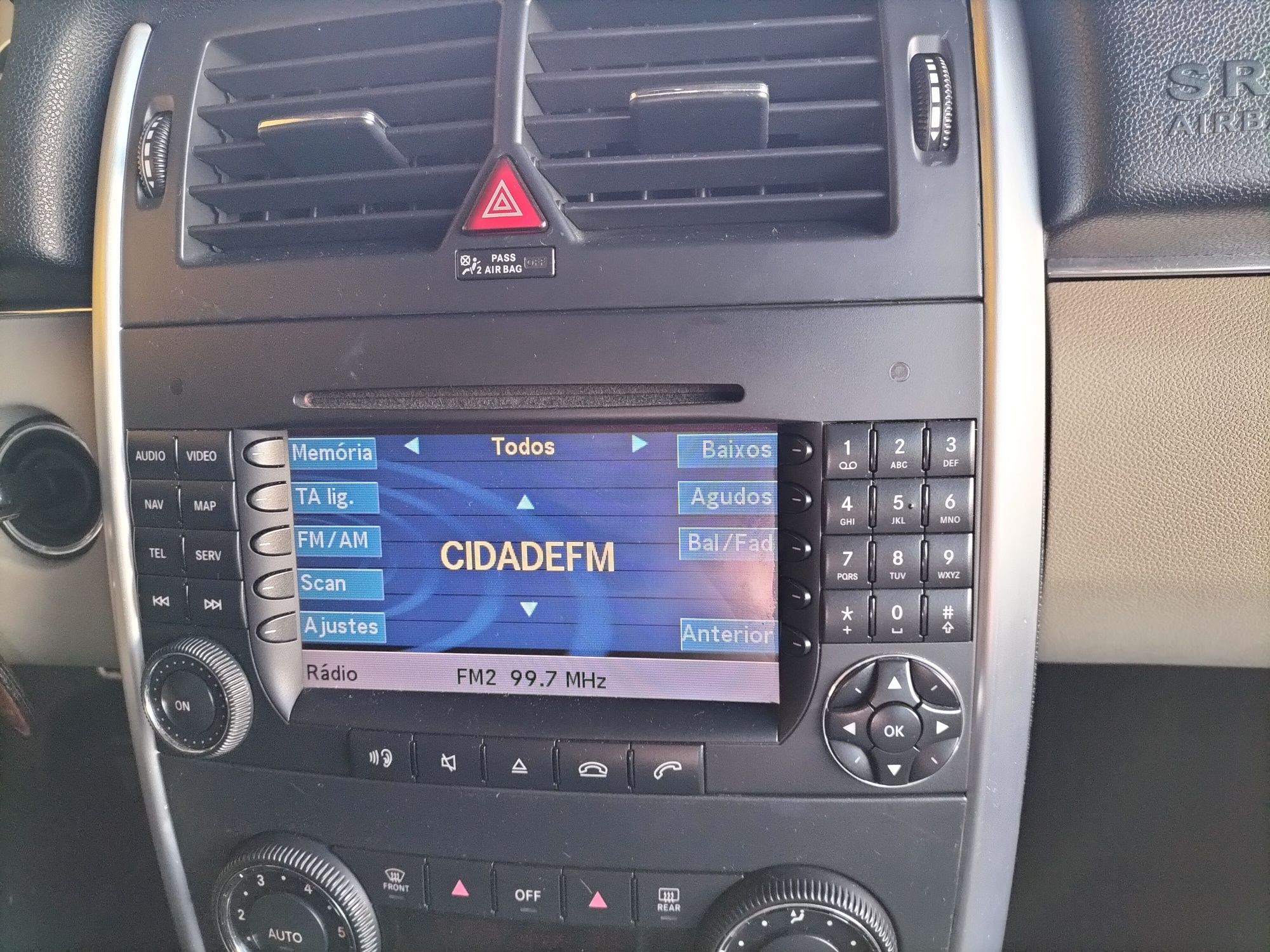 Rádio Mercedes com Gps