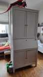 Drewniany sekretarzyk IKEA Hemnes