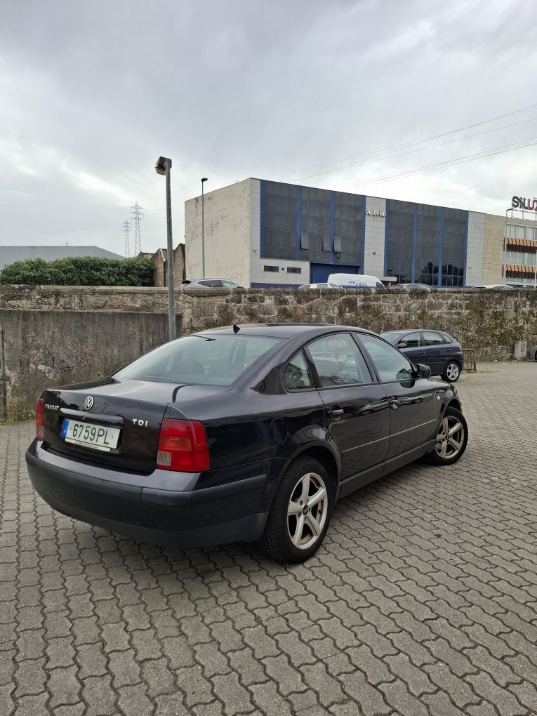 Volkswagen Passat 1.9 TDI - 2000