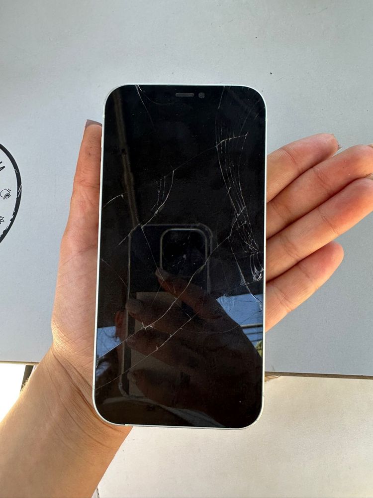 Iphone 12 verde (como novo mas partido)