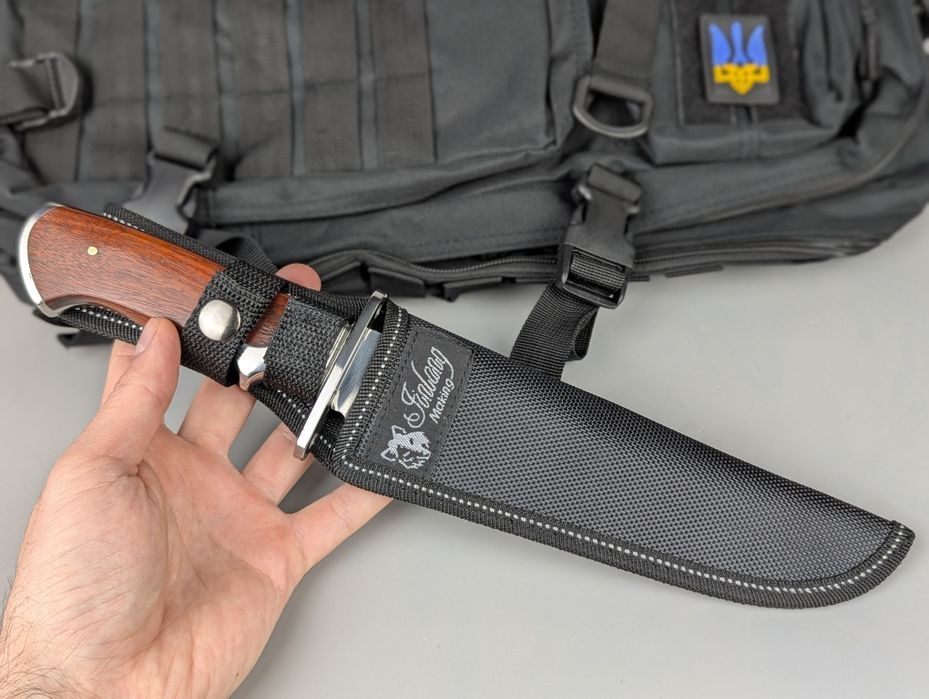 Ніж мисливський з гравіюванням. нож охотничий