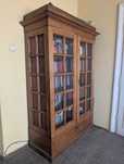 Biblioteka drewniana z lat 30.