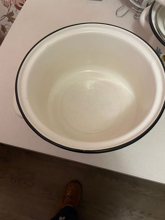 Каструлі емальовані 2,3,4 літри