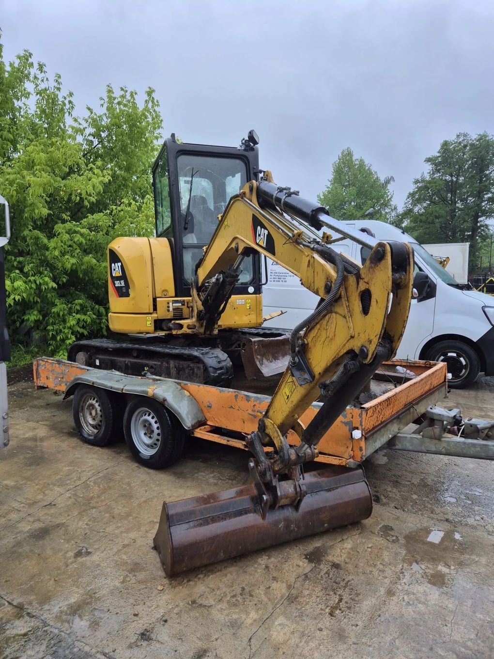 Caterpillar 303.5 CR  mały przebieg MT 3915 popękana szyba