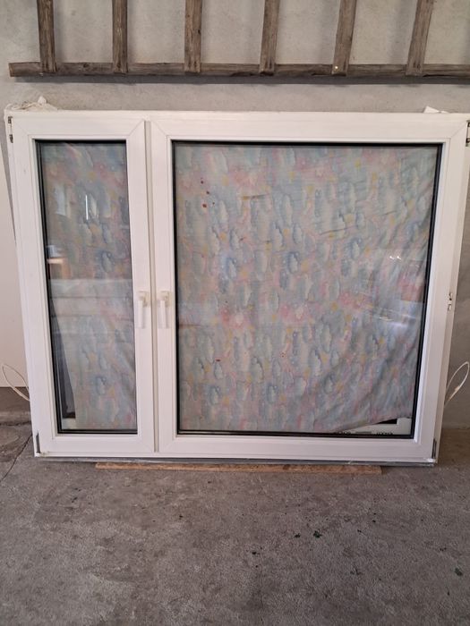 Używane okno białe