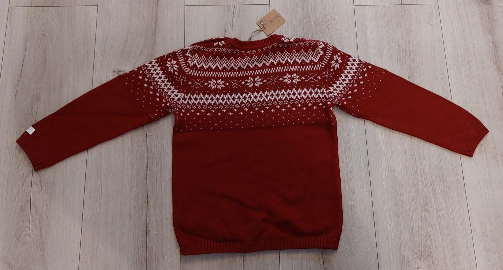 Nowy sweterek świąteczny czerwony Newbie rozm.110/116