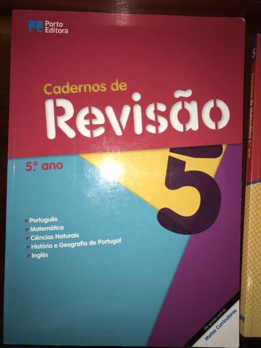 Livro de exercícios 'Cadernos de revisão' 5° ano