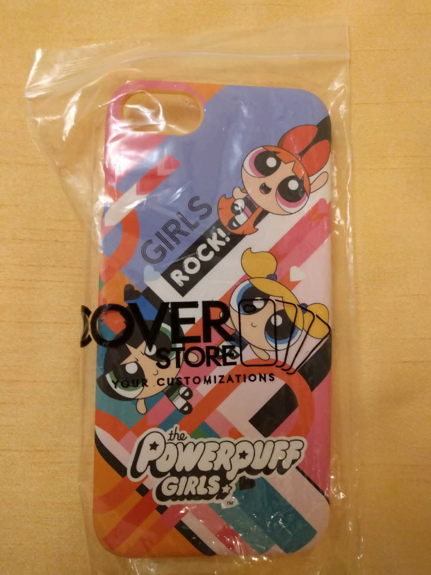 Do kolekcji z serii Cartoon Network etui Atomówki.