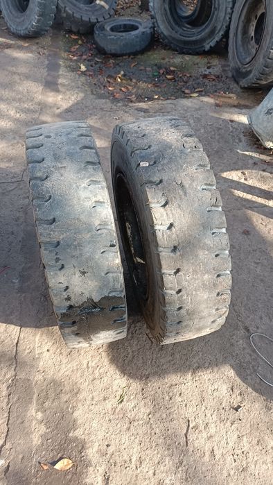 Шина 7.00-12  цельнолитая суперэластик гусматик с дисками