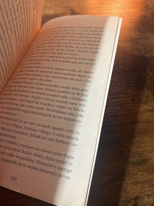 Dom z pyłów i snu Zakazana miłość