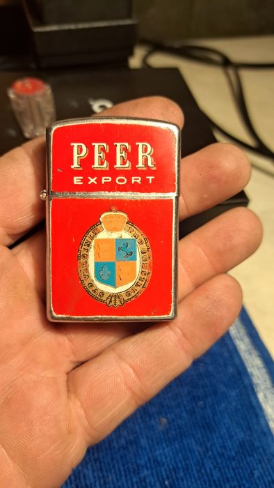 Kolekcja starych zapalniczek