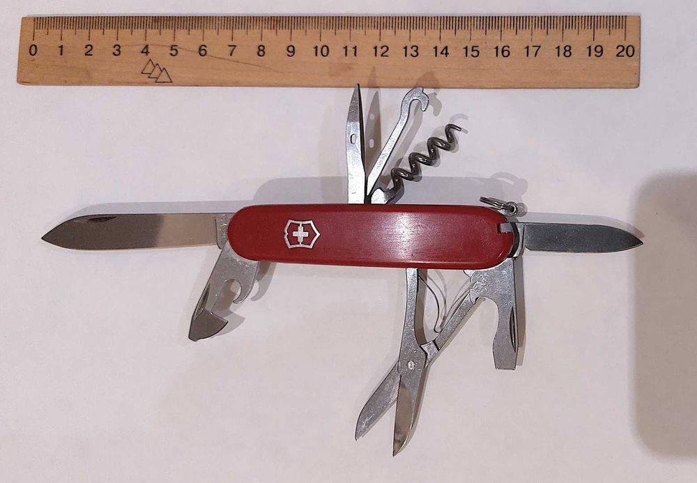 Складаний ніж Victorinox Climber 1.3703 (Червоний)