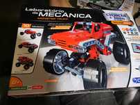 Laboratório de mecânica Monster Truck