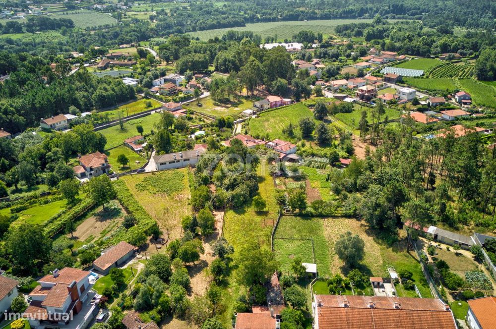 Terreno para construção de moradia individual em Barreiros - Amares.