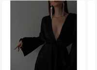 Вечірня сукня, чорного кольору