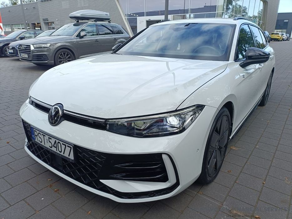 Volkswagen Passat 2.0 TDI 4Motion R-Line |193 KM |DCC Pro | Matrix | Skóra |360 | FV23%