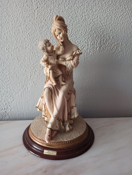 Estatuetas decorativas em Marfinite