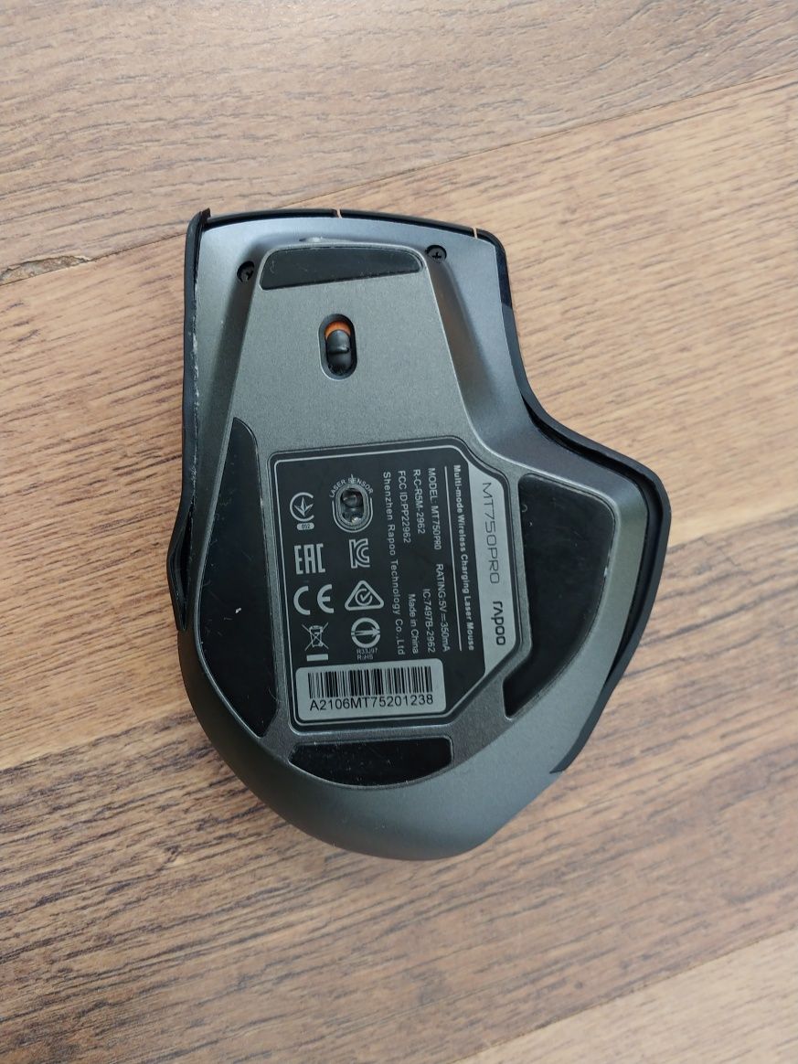 Мишка Rapoo MT750PRO схожа на Logitech MX Master