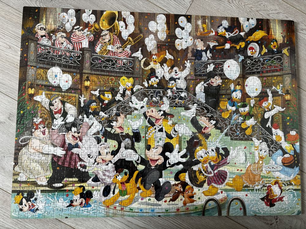 Obraz z puzzli w antyramie Disney