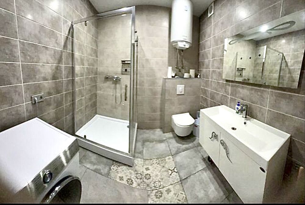 Сдаю 1 комнатгую квартируна НАМЫВЕ  в ЖК»Ривьера»