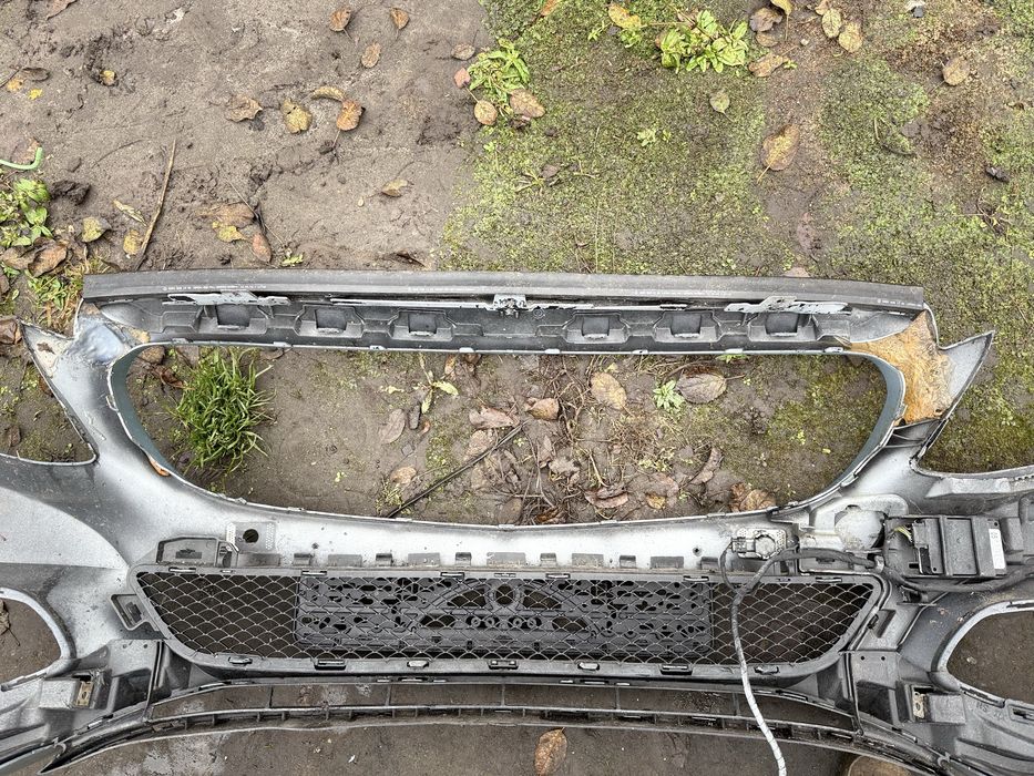 Передний бампер W205 AMG