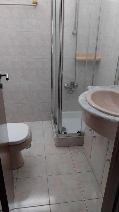 ARRENDA SE QUARTO