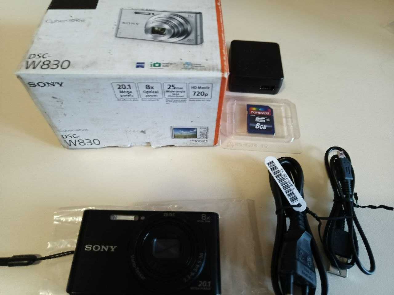 Цифровий фотоапарат Sony Cyber-shot DSC-W830