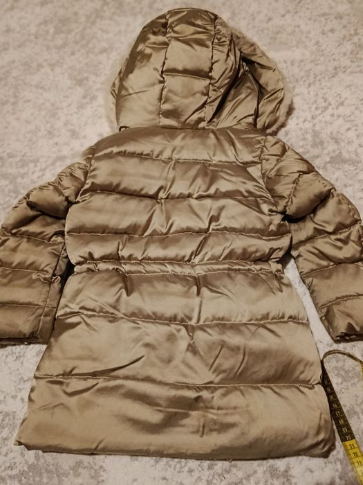 Гарненька зимова курточка для дівчинки 120см