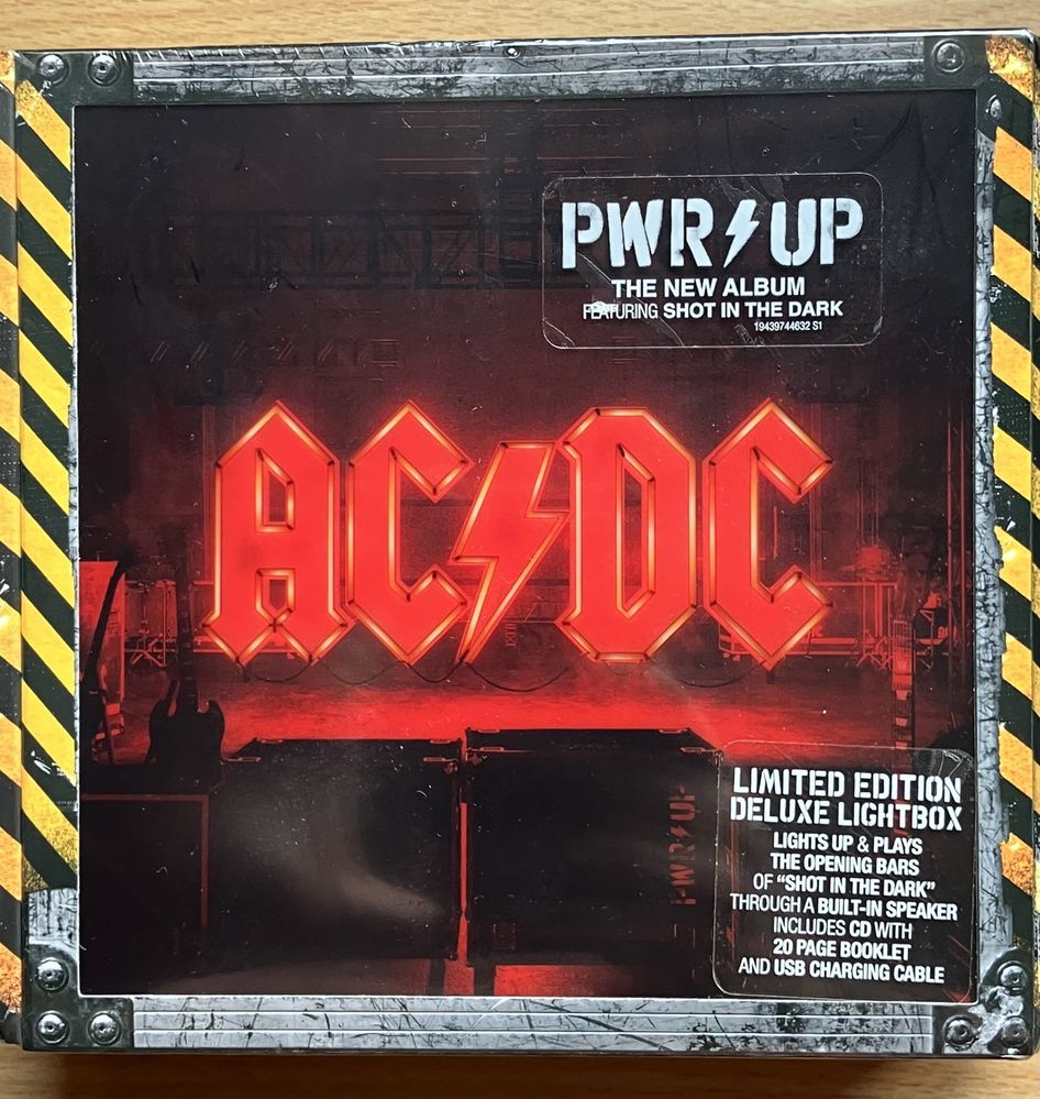 AC/DC - Live at River Plate, Plug Me In, No Bull... POWER UP CD