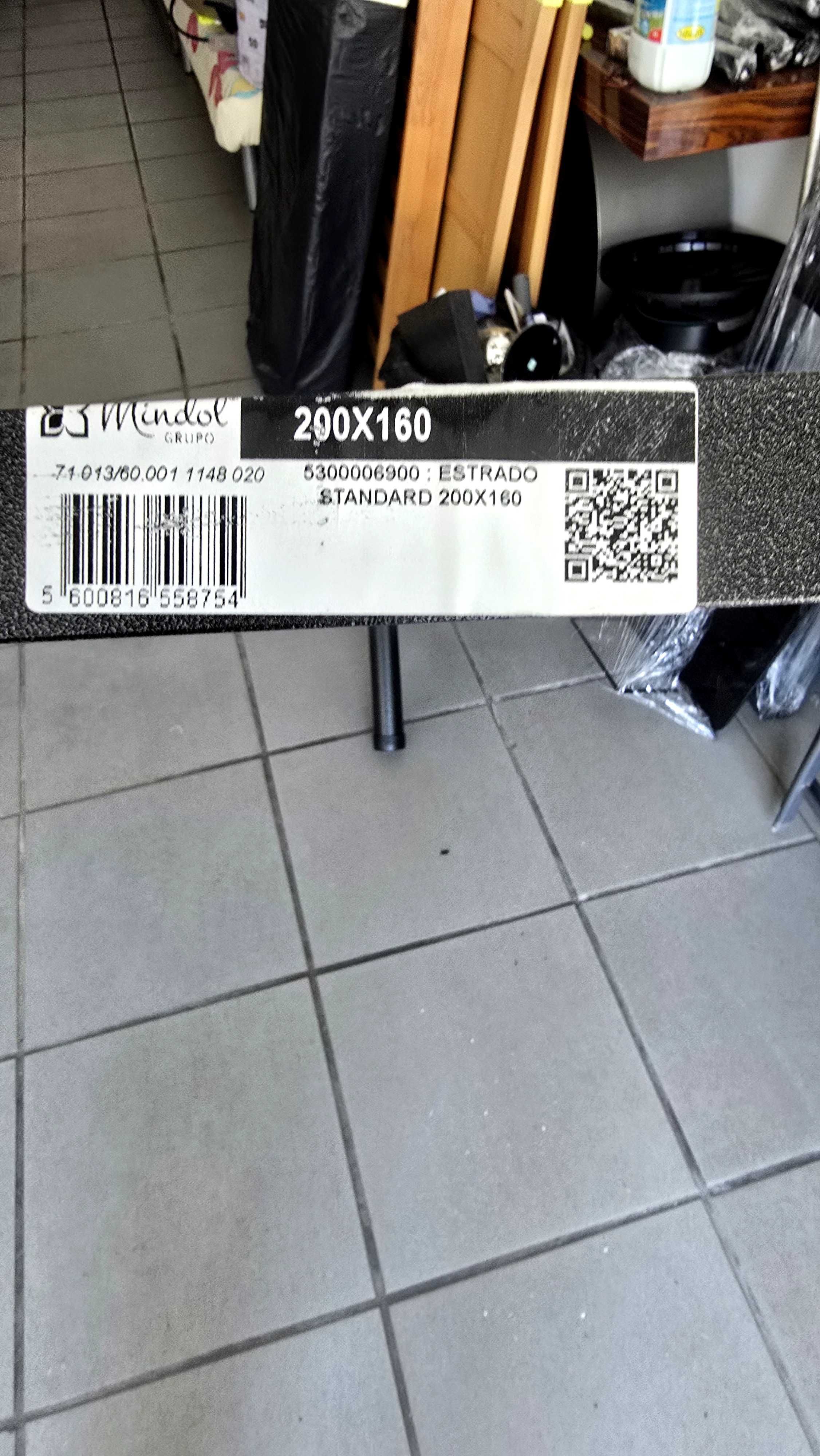 Estrado para cama