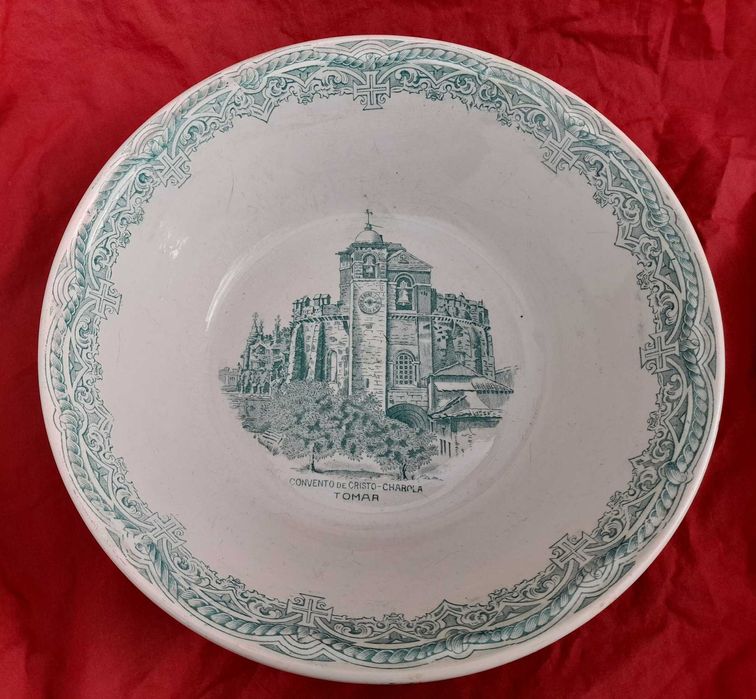 Bonita Saladeira de Sacavém com o motivo do Convento  de Cristo