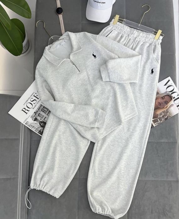 Спортивний костюм