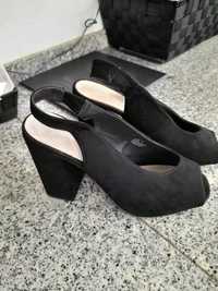 Sandálias preto tamanho 38