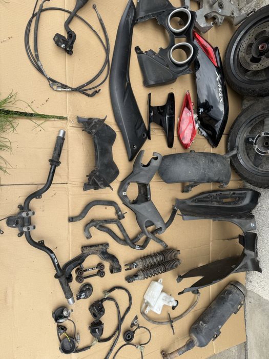 Yamaha xmax 125 koło lampa łącznik tłumik lusterko owiewka tarcz