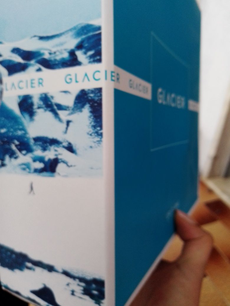 Perfume + roll on Glacier Oriflame