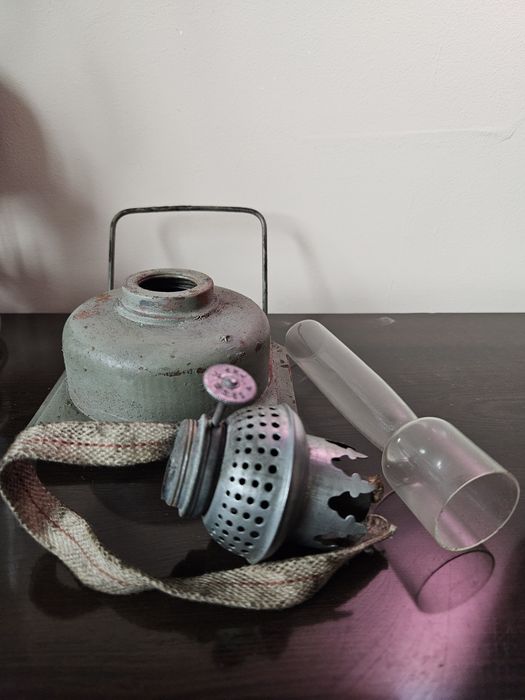 Stara lampa naftowa-kolejowa PKP