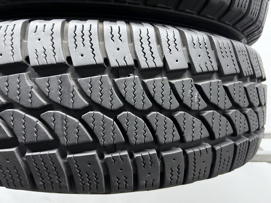 2шт зима 215/70/R15C 8,5мм 2023р Taurus Winter LT