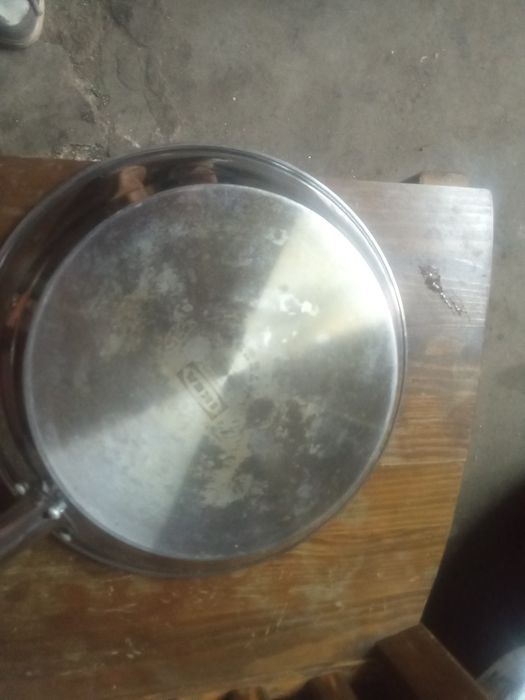 Frigideira IKEA. Impecável.