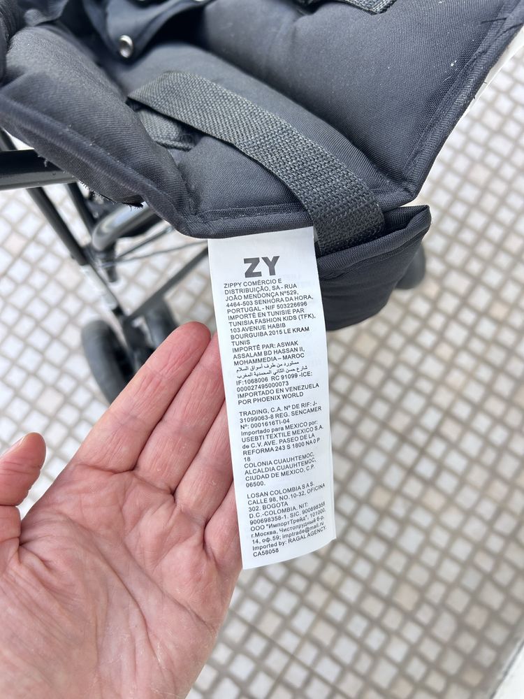 Carrinho de Passeio ZIPPY NOVO