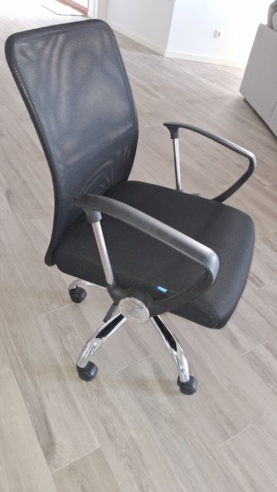 Cadeira Escritório Offy Syna Preta/Prateada